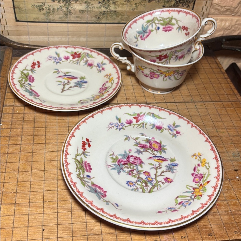 Old Ivory Syracuse 2 Cup 2 Saucers Bombay Pattern Exotic Floral Colorful Bird - Picture 4 of 17